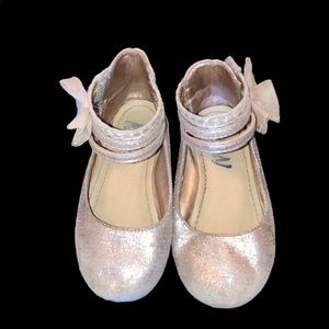 Sparkly Pink Bow Shoes